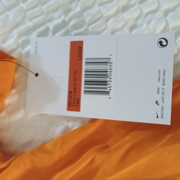 **NEW Nike Men's "Just Do It" T-Shirt – Size Large** - Picture 3 of 4